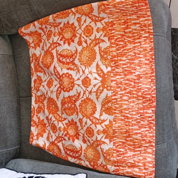 Michael Kors Clementine Mini Skirt, lined, size 10, fits true to size, 17" long - Picture 1 of 5